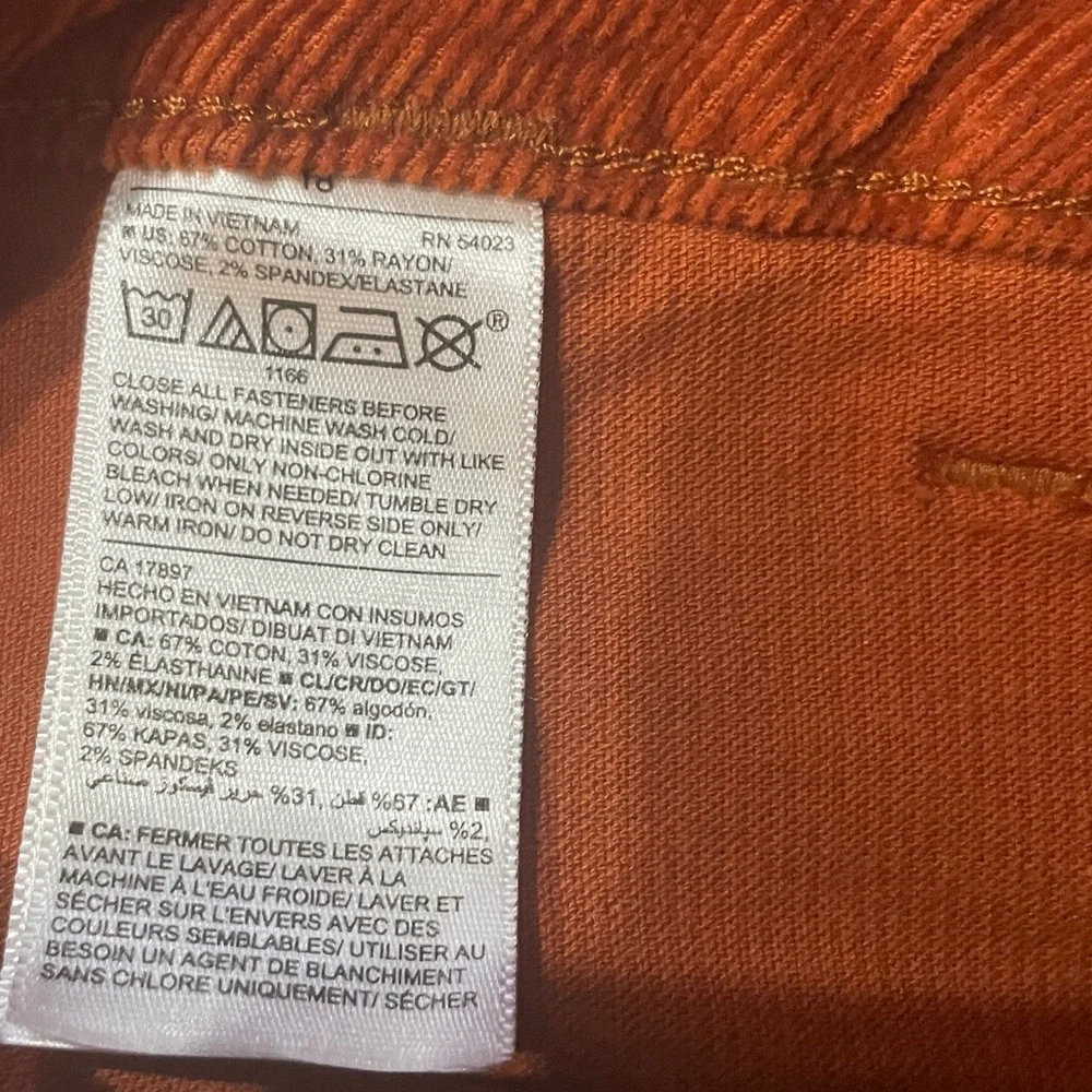 Old Navy Rust Corduroy Mini Skirt. 
Size 16. - Picture 8 of 10